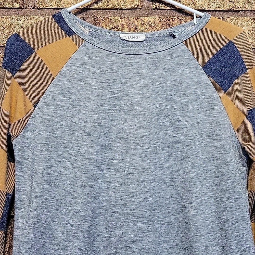 Viamor Plaid Long Sleeve Tee Size Small - Picture 8 of 13